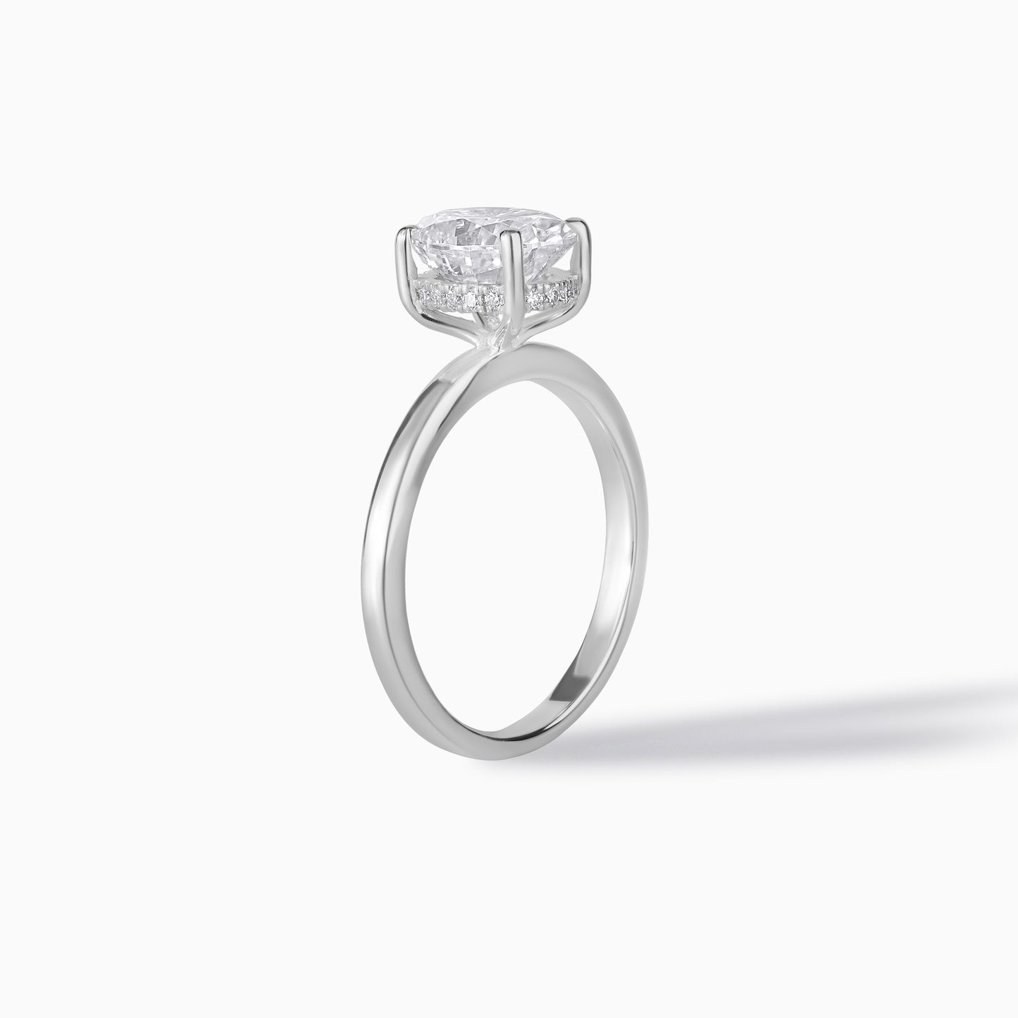 Oval Cut Moissanite Engagement Ring