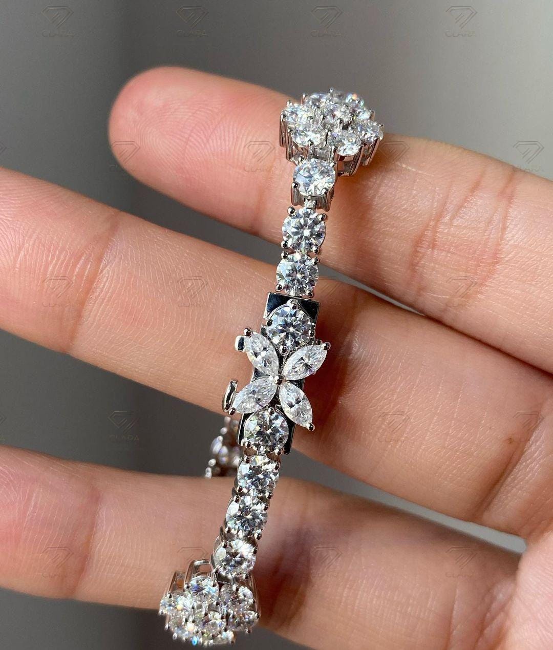 Moissanite Tennis Bracelet Diamond Alternative Luxury Jewelry Wedding Accessory Round Cut Elegant Piece Marquise Stone Gold Bridal Gift