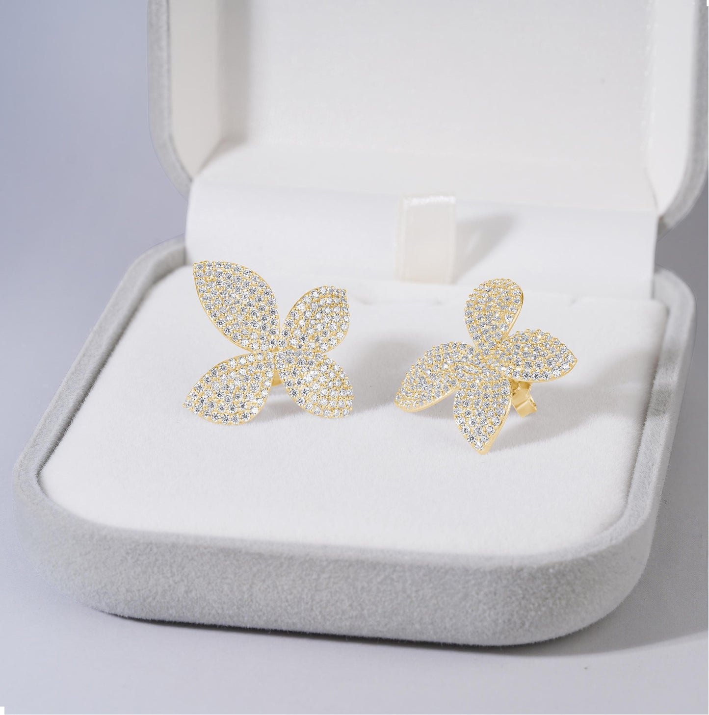 Flower Shape Moissanite Stud Earring