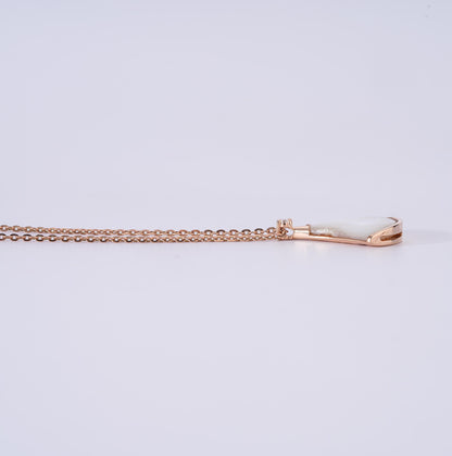 Minimalist MOP Pendant Necklace, Gold Chain Necklace, White Shell Pendant, Dainty Everyday Jewelry, Bridesmaid Gift, Elegant Gift for Her