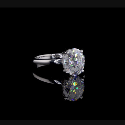 Oval Cut Moissanite Engagement Ring
