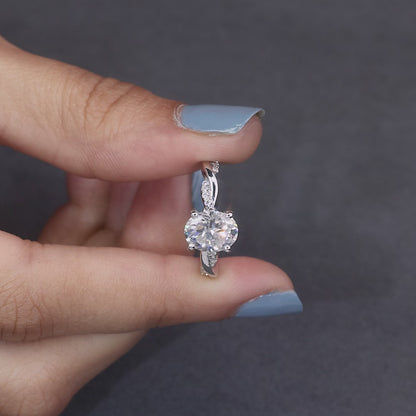 Oval Cut Moissanite Twisted Ring